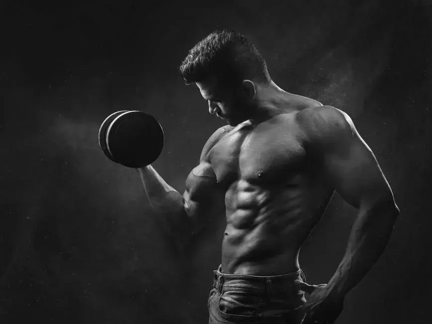 The Top Supplements for Fighting Muscle Loss During a Cut
